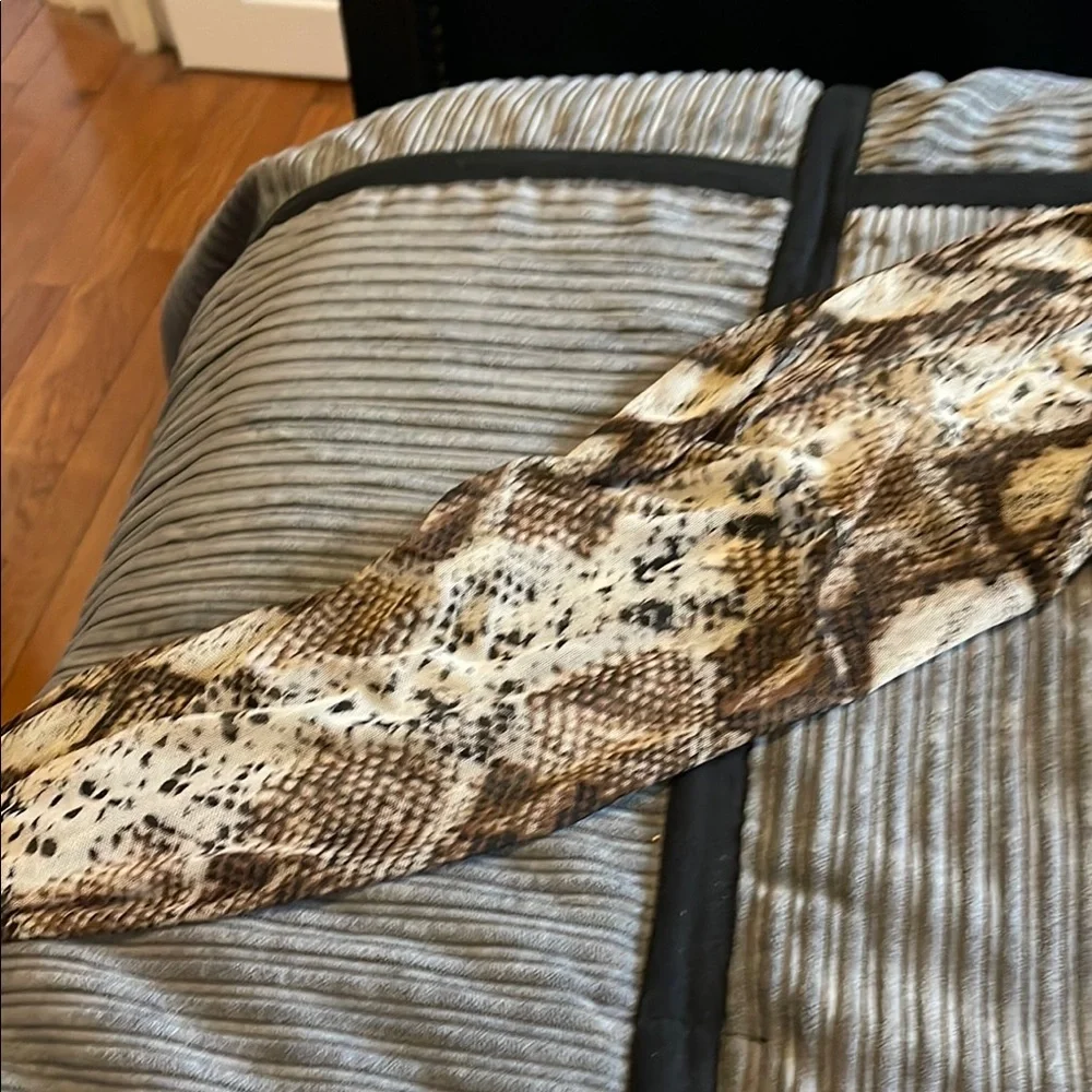 Snake Print Ruched Women's Top - Picture 4 of 5
